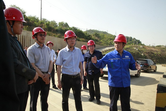 嫩江市领导率队来新桥矿业“取经”