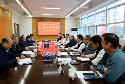 吴亚会见云浮市云安区考察团